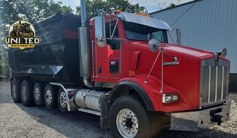 
								2007 Kenworth T800 dump truck full									