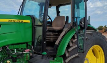 
										2017 John Deere 6120E MFWD tractor full									