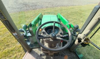 
										2013 John Deere 6125R MFWD tractor full									